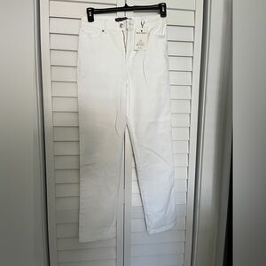 Women’s White Gloria Vanderbilt Original Slimming Jeans Size 10